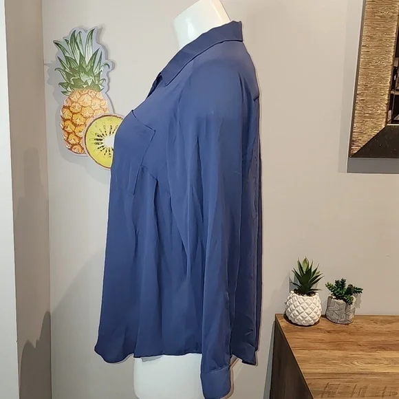 Torrid - Lizzie Georgette Button-Up Long Sleeve Shirt in Crown Blue Roebuck Blue - Picture 4 of 13